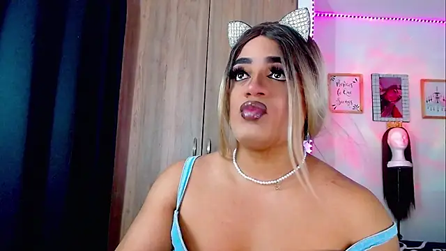 Amber_bigdick22 live sex cam