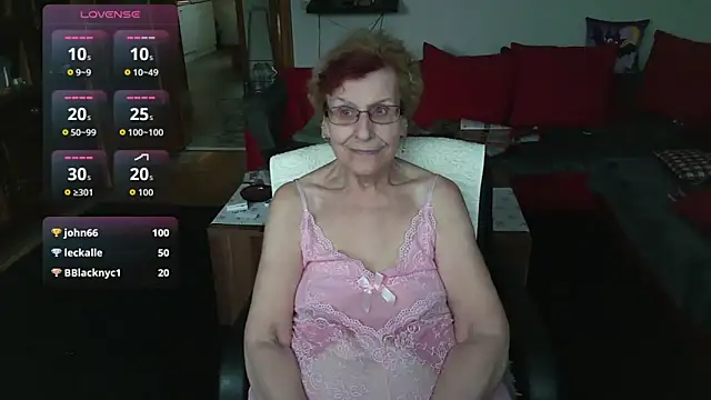 HeisseomaOriginal live sex cam