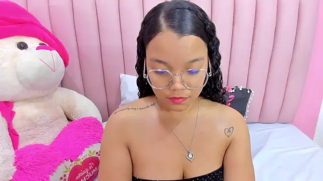 ISABELLA_020's cam snapshot