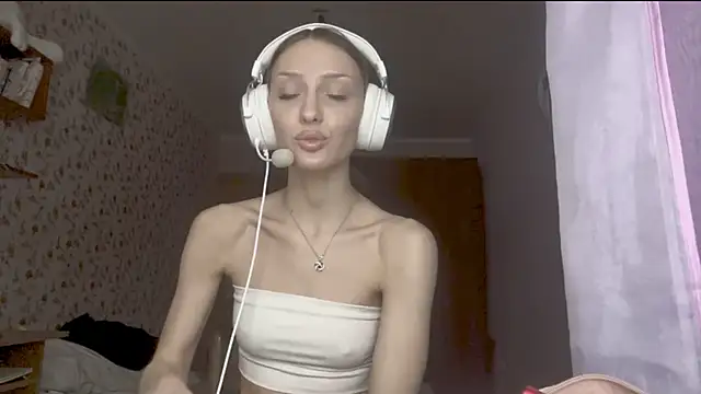 RegineWasden's cam snapshot