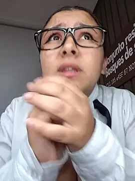 Cute_Penelope live sex cam