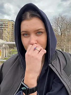 KikiWatson live sex cam