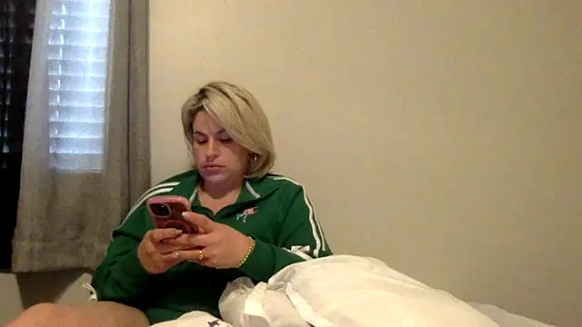 toomuchofafreak's cam snapshot