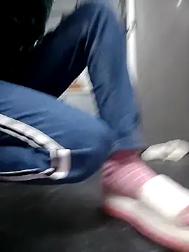 Ruhi_07's cam snapshot