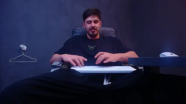 EnzoRace's cam snapshot