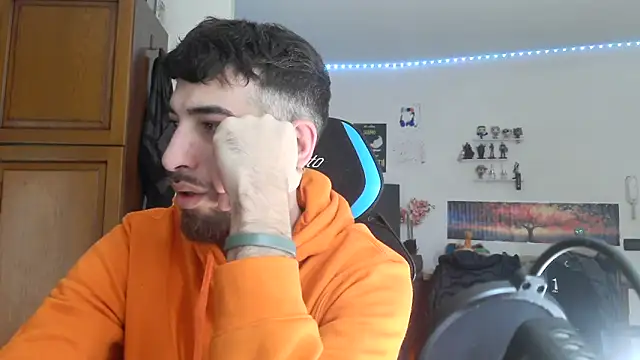 maestroboris95's cam snapshot