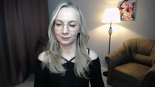 Ava_Elior's cam snapshot