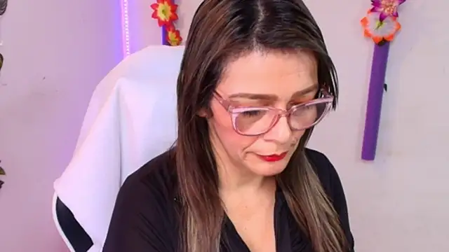 Carol_Miss2's cam snapshot