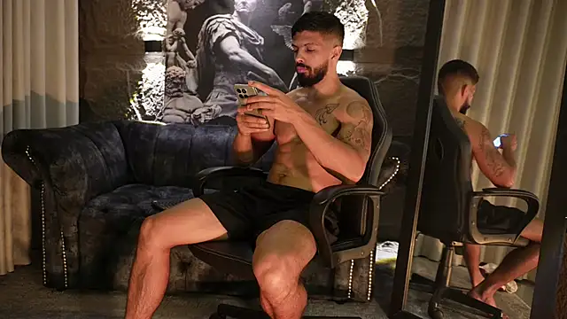 DannSaenz live sex cam