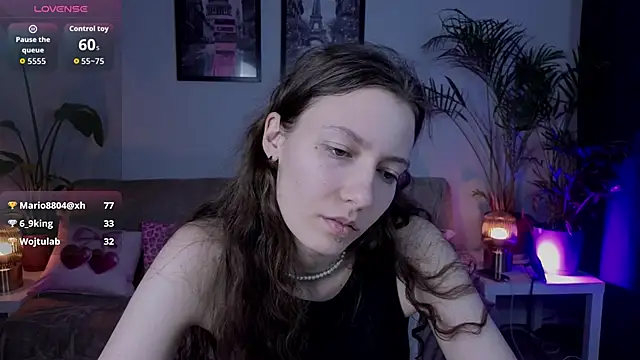 VioletaBloom live sex cam