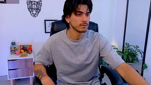 Elian_savoy live sex cam