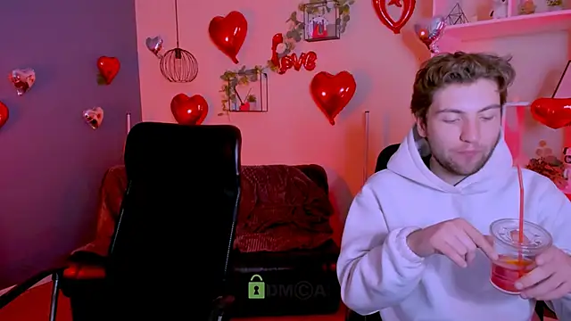 travis_wolf_'s cam snapshot