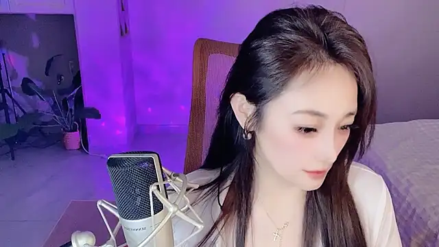 Daisy-77 live sex cam