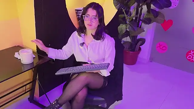 LiLLiAnderson's cam snapshot