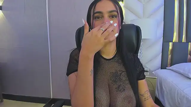 ChloeHarper_ live sex cam