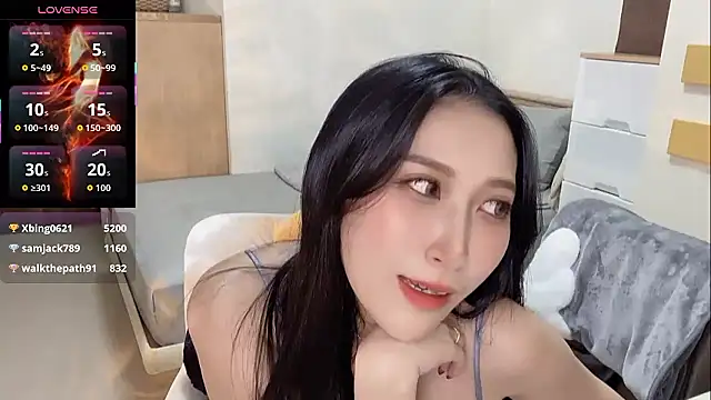 sexyy8818 live sex cam