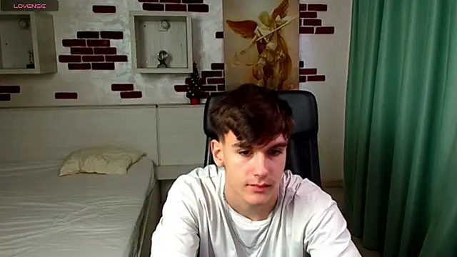 BradyFlint live sex cam