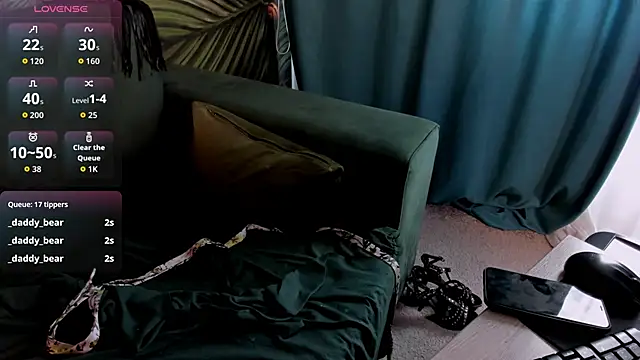 TiffanyThoughts's cam snapshot