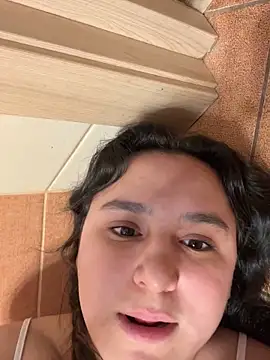 Ms_Luisa's cam snapshot