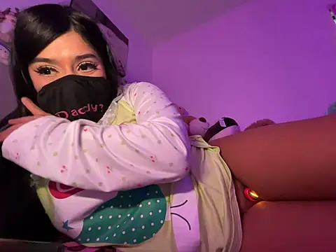 Onlypawzz's cam snapshot