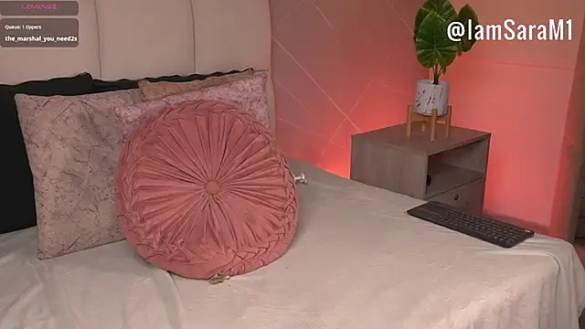 SaraMonroe1's cam snapshot