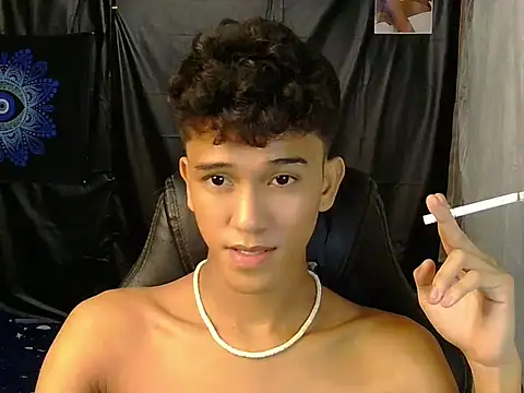 hugekenbigcock live sex cam