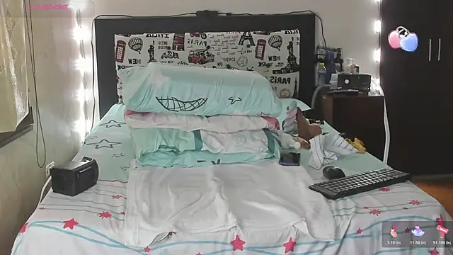 Rachell_111's cam snapshot