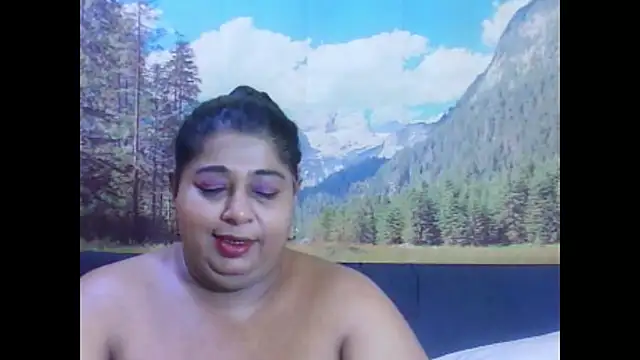 indianhoney694u's cam snapshot