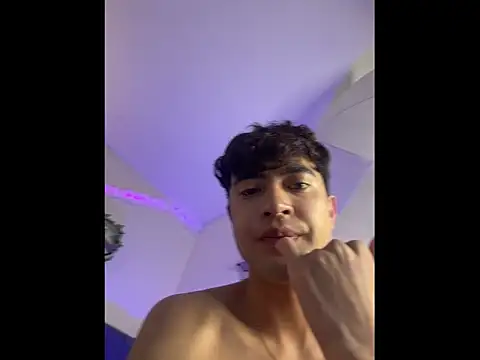 JustinCastiblanco live sex cam