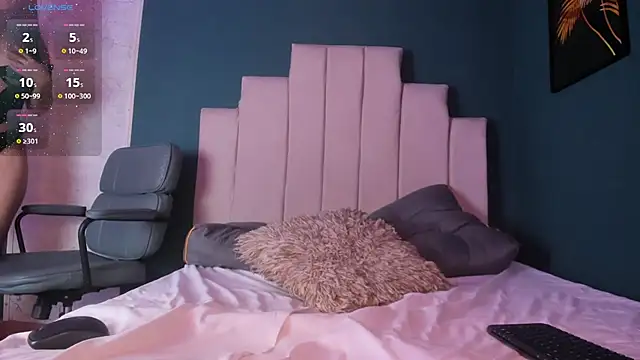 Adrienne__'s cam snapshot