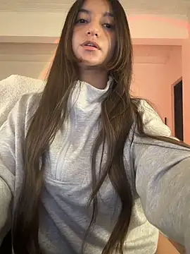 aly_golden_ live sex cam