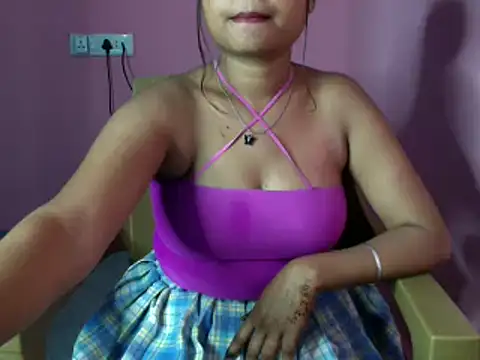 queen_liza_'s cam snapshot