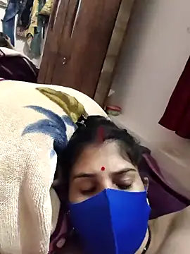 Maahi-Queen live sex cam