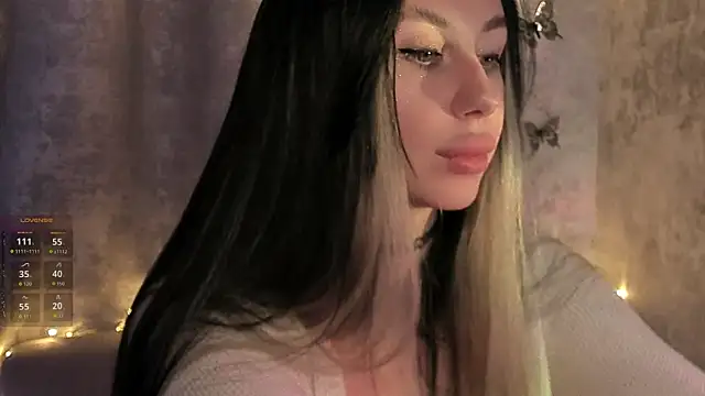 elenaaddiction's cam snapshot