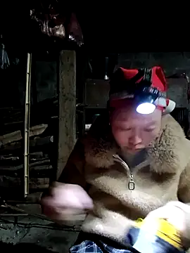 girl-hot2x's cam snapshot