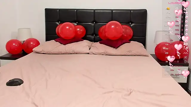 karinamadnessdesiree live sex cam