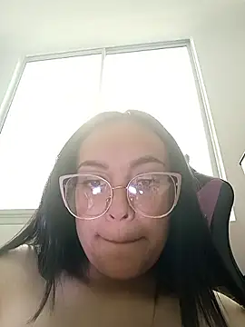 MiaStarts live sex cam