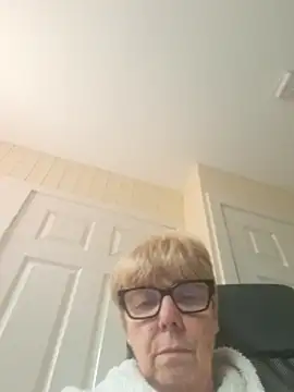 Vivianbea live sex cam