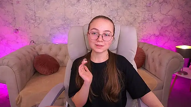 ArrinaWairr's cam snapshot