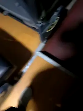 Risky_adventures's cam snapshot