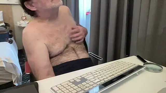 coach-karl live sex cam