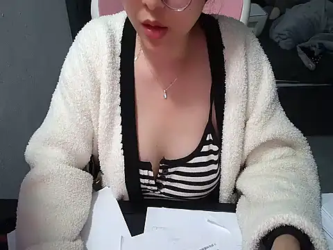 Ori-Yannie's cam snapshot