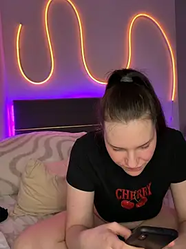 Mila-Jasmin's cam snapshot