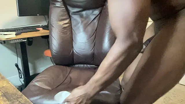 BodyandBBC live sex cam