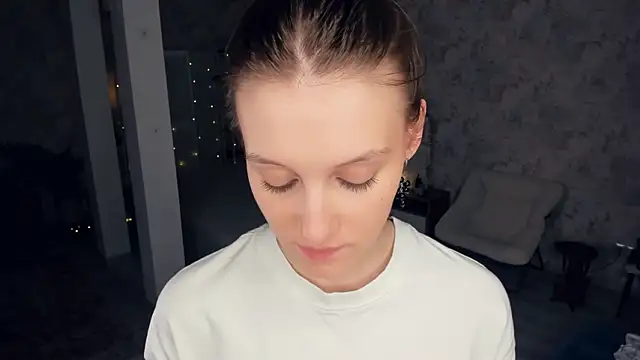 LianneBynon's cam snapshot