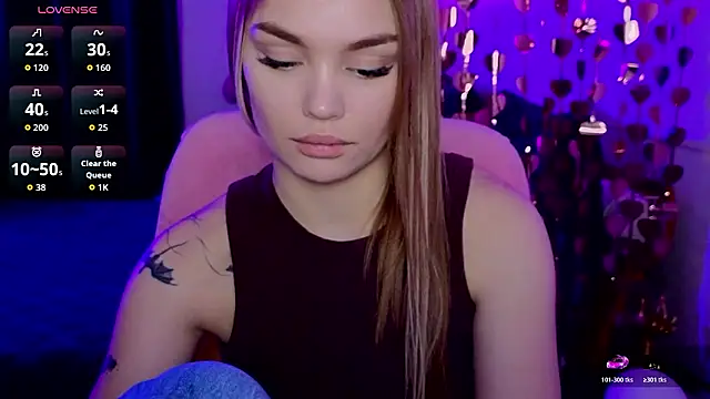 KitsyMoore live sex cam