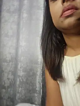 Indian_GlowingMiax live sex cam