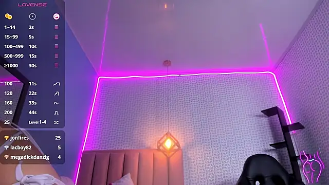 KAROLAGREY's cam snapshot