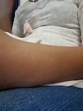 Reshmi_vanaras_1's cam snapshot