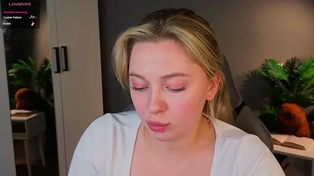 christie_luv's cam snapshot